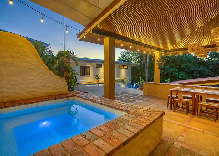 Villa Walk To - Hot Tub - Pool - Comfort & Space