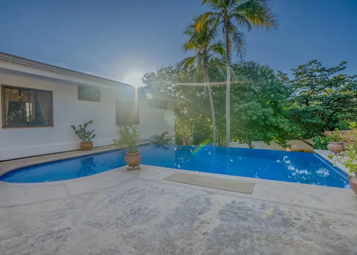 Villa Walk To - Hot Tub - Pool - Comfort & Space Coco