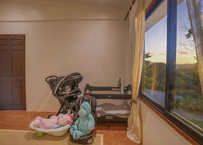 Villa Walk To - Hot Tub - Pool - Comfort & Space