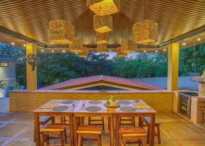 Walk To - Hot Tub - Pool - Comfort & Space Coco