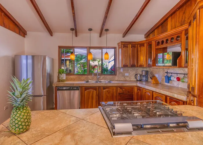 Villa Walk To - Hot Tub - Pool - Comfort & Space Coco