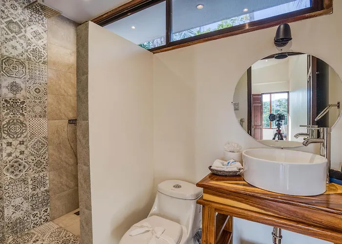 Walk To - Hot Tub - Pool - Comfort & Space Villa *