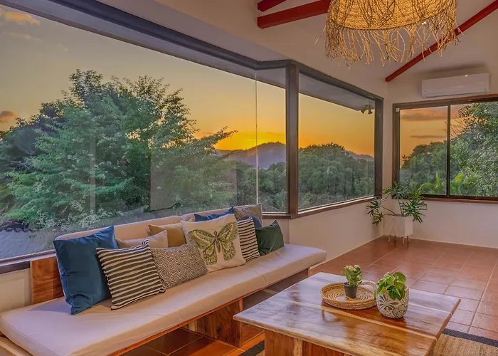 Walk To - Hot Tub - Pool - Comfort & Space Coco
