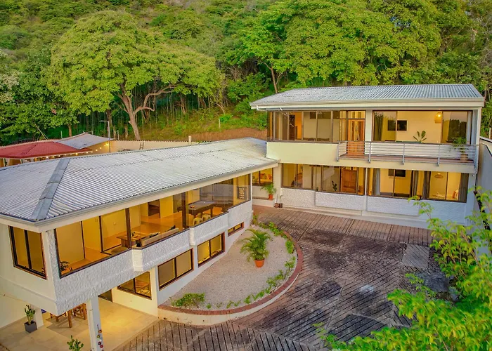 Villa Walk To - Hot Tub - Pool - Comfort & Space Coco
